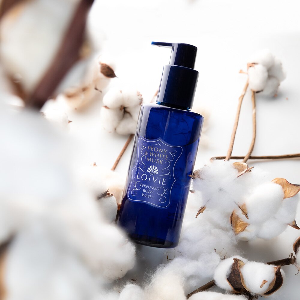 Peony & White Musk Perfumed Body Wash by LOiViE at GWENCHANDA Korean Cosmetics Shop - 1