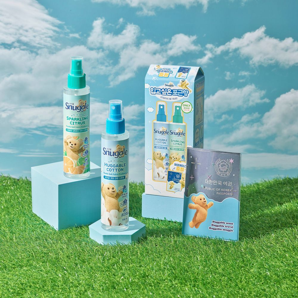 Double Soft Fabric Refresher 150ml 2P Set (Huggable Cotton+Sparkling Citrus+Passport Case) by snuggle at GWENCHANDA Korean Cosmetics Shop - 1