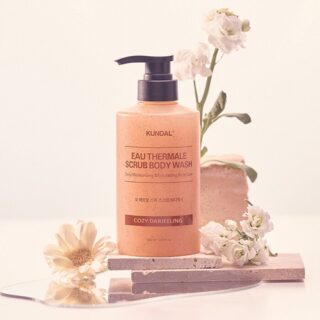 Eau Thermale Scrub Body Wash 500ml (Cozy Darjeeling)